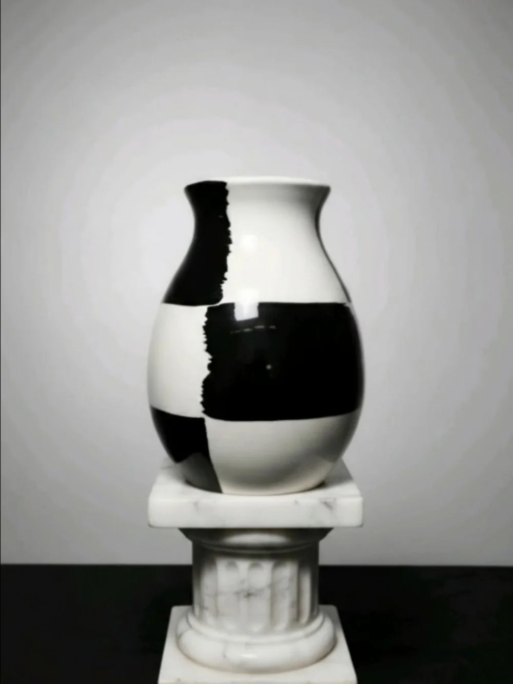 Vintage MCM Bitossi Ceramic black and white checkered vase, Italy 8